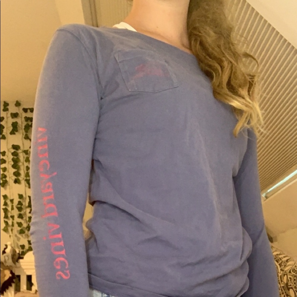 Vineyard Vines blue long sleeve top!